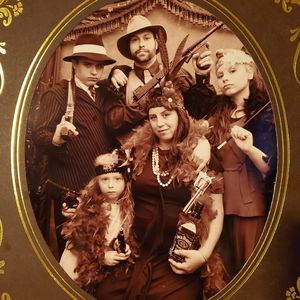 Meet your Posher, Christopher